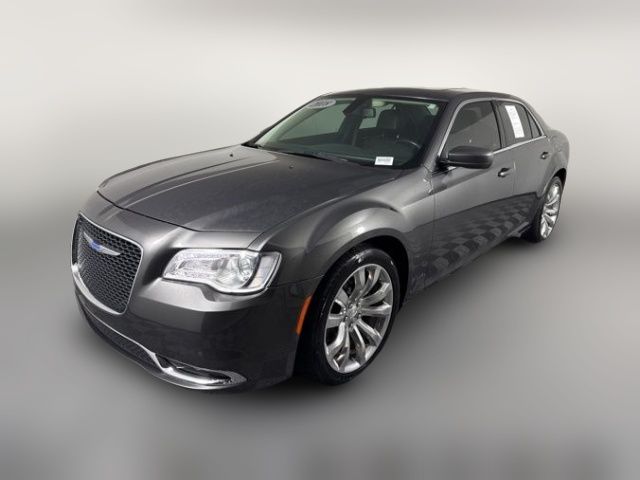 2018 Chrysler 300 Touring L