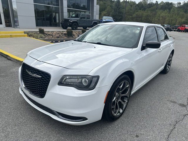 2018 Chrysler 300 Touring