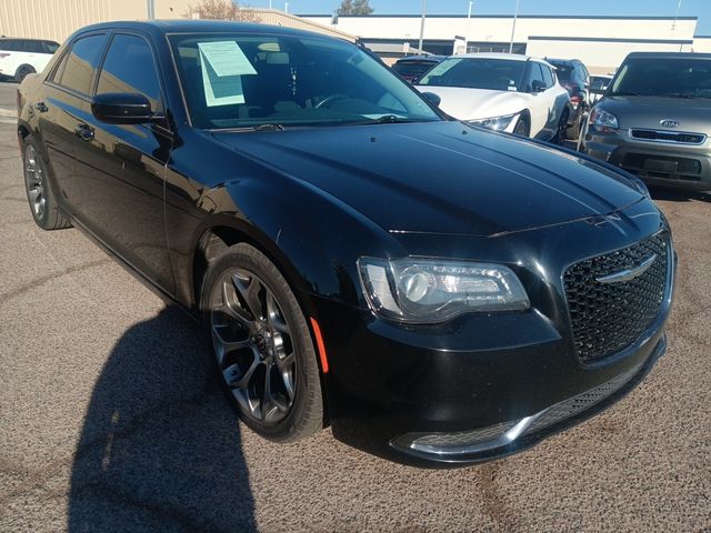 2018 Chrysler 300 Touring