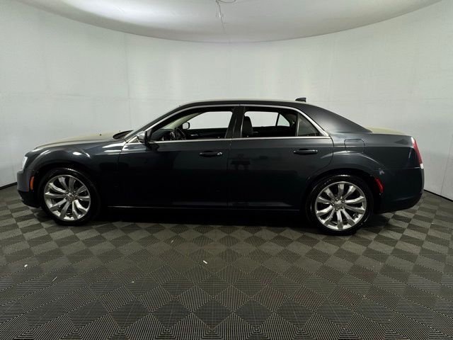 2018 Chrysler 300 Touring