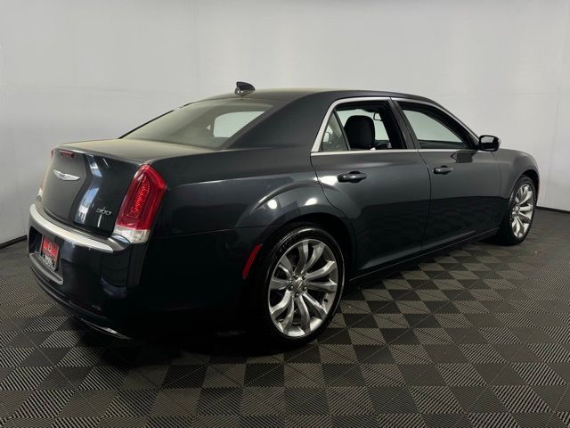 2018 Chrysler 300 Touring
