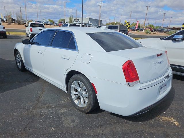 2018 Chrysler 300 Touring