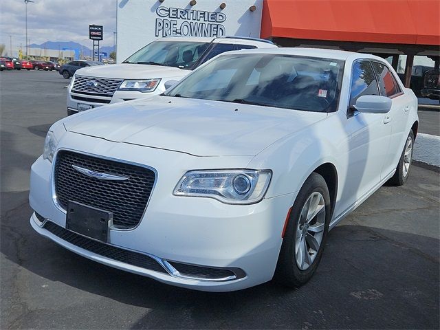 2018 Chrysler 300 Touring