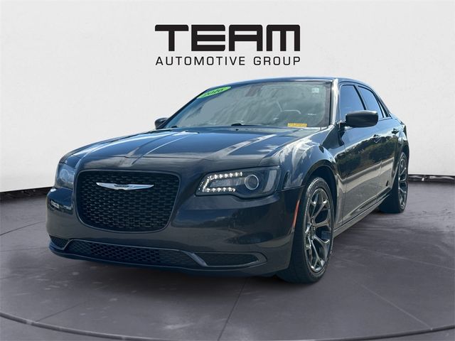 2018 Chrysler 300 Touring