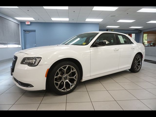 2018 Chrysler 300 Touring