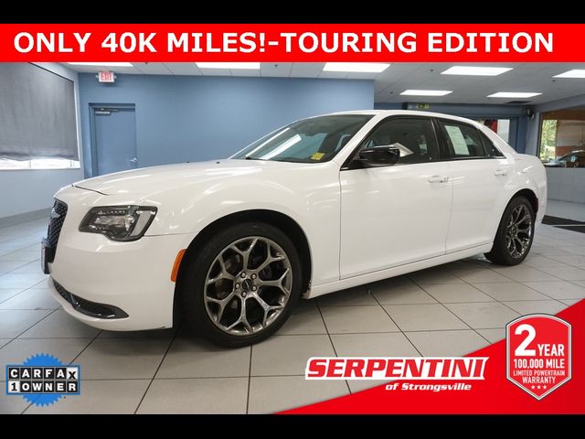 2018 Chrysler 300 Touring