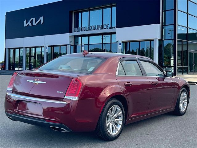 2018 Chrysler 300 Touring