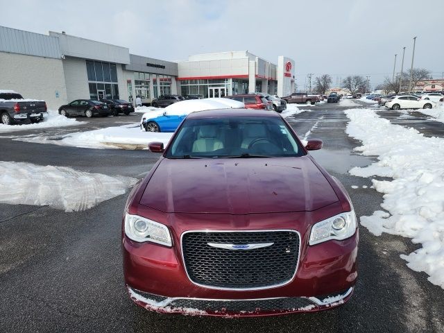 2018 Chrysler 300 Touring L