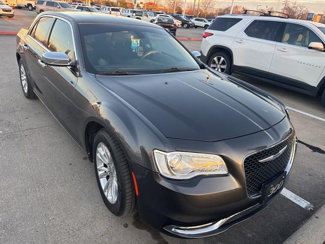 2018 Chrysler 300 Touring