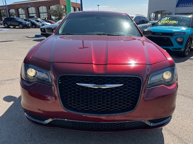 2018 Chrysler 300 Touring