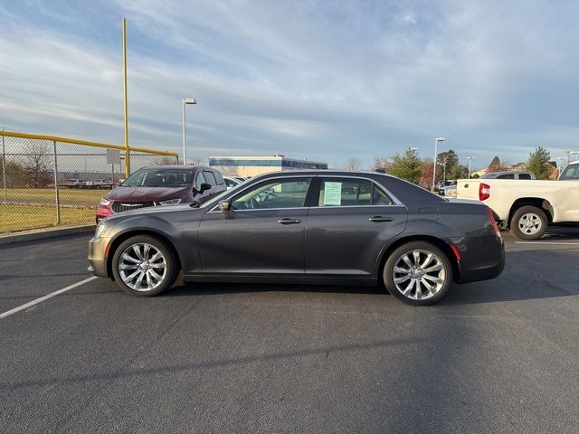 2018 Chrysler 300 Touring L