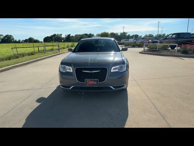 2018 Chrysler 300 Touring