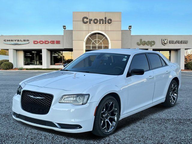 2018 Chrysler 300 Touring