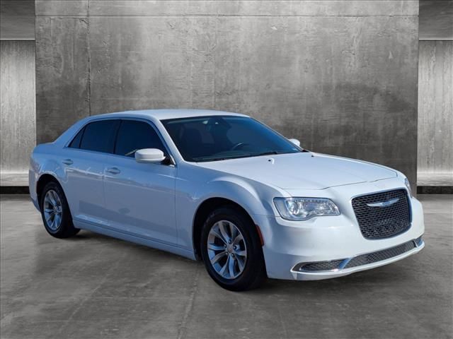 2018 Chrysler 300 Touring