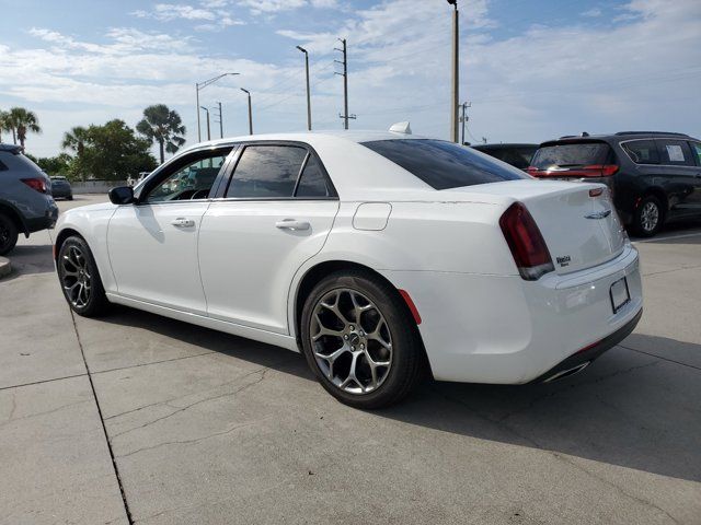 2018 Chrysler 300 Touring