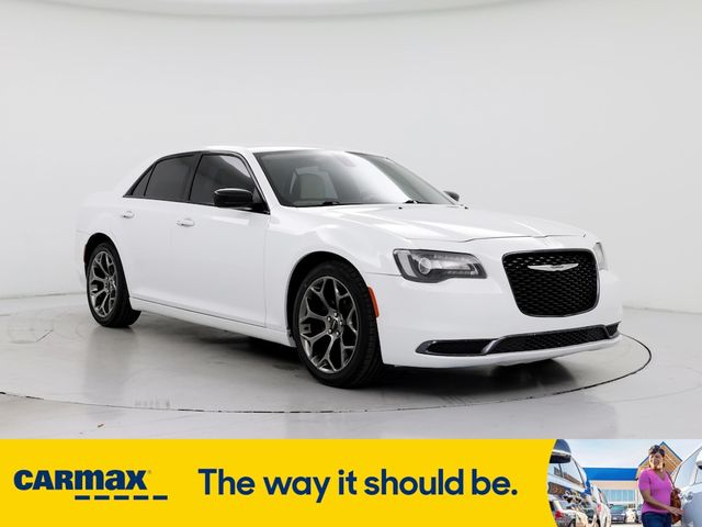 2018 Chrysler 300 Touring