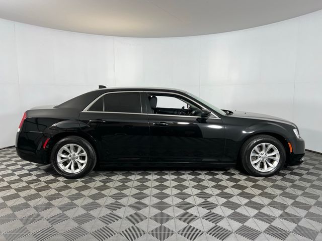 2018 Chrysler 300 Touring