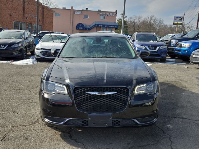 2018 Chrysler 300 Touring