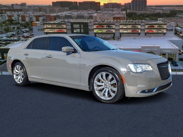 2018 Chrysler 300 Touring L