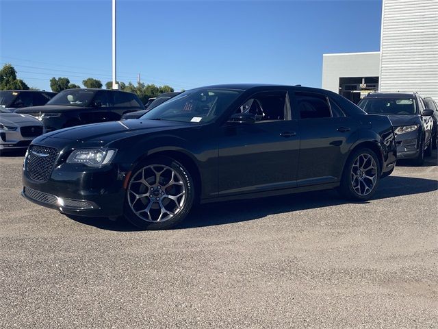 2018 Chrysler 300 Touring
