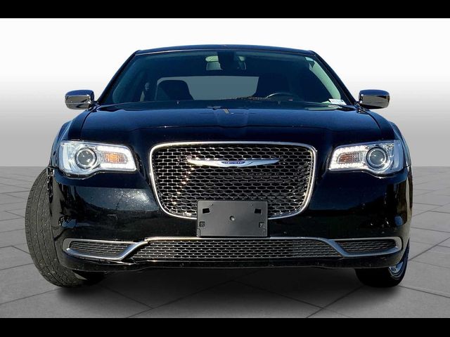 2018 Chrysler 300 Touring