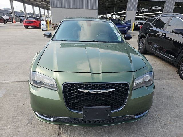 2018 Chrysler 300 Touring