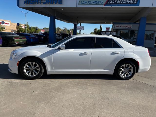 2018 Chrysler 300 Touring