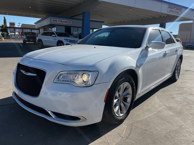 2018 Chrysler 300 Touring