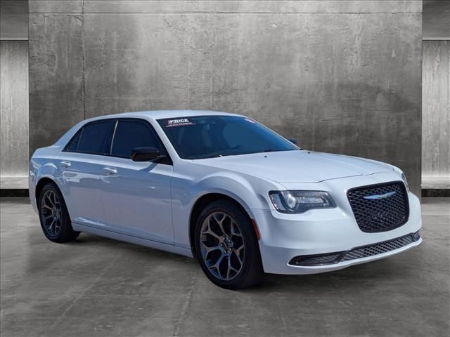 2018 Chrysler 300 Touring