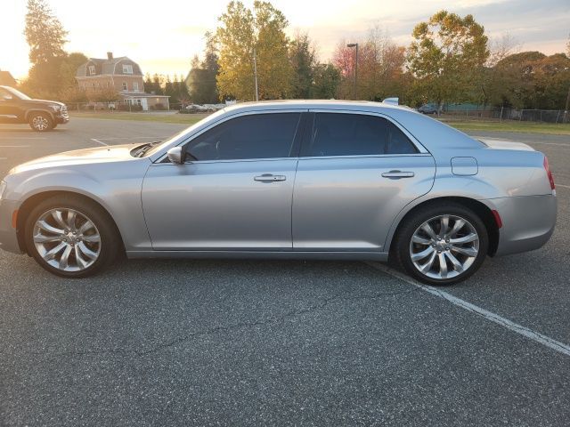 2018 Chrysler 300 Touring L