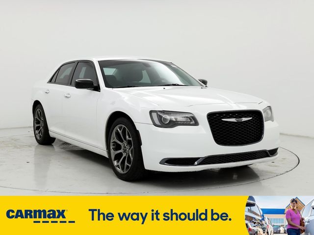 2018 Chrysler 300 Touring