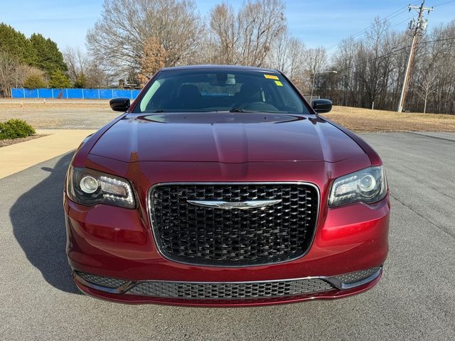 2018 Chrysler 300 Touring