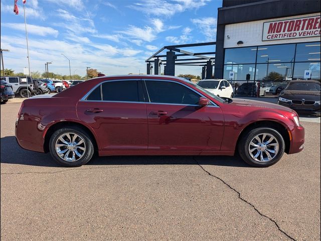 2018 Chrysler 300 Touring