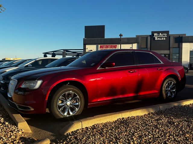 2018 Chrysler 300 Touring