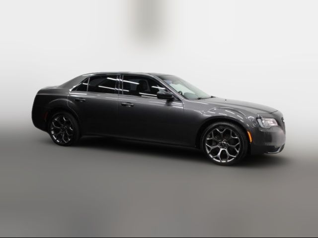 2018 Chrysler 300 Touring
