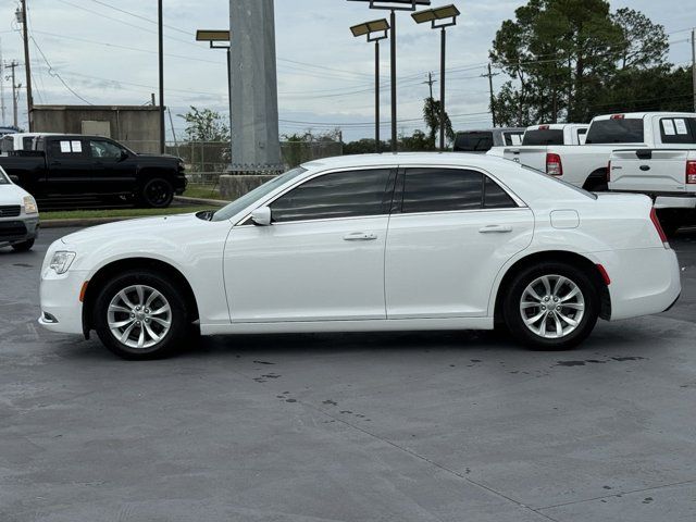 2018 Chrysler 300 Touring