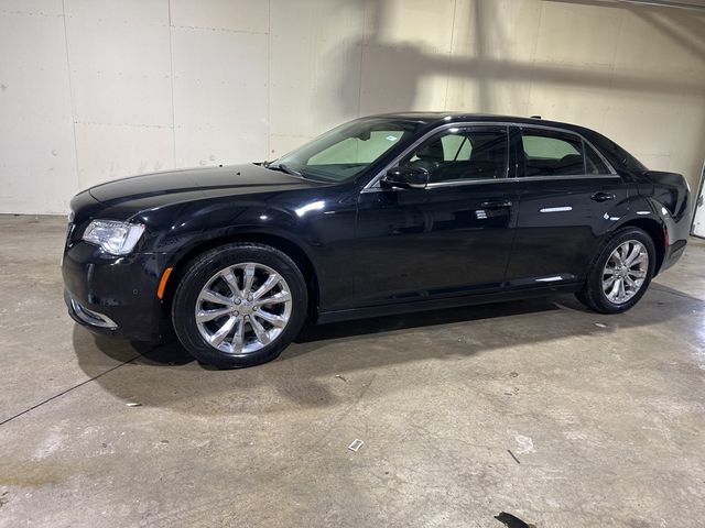 2018 Chrysler 300 Touring L