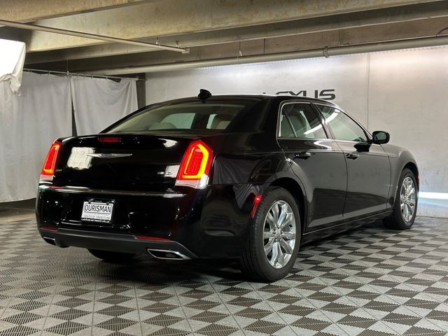 2018 Chrysler 300 Touring L