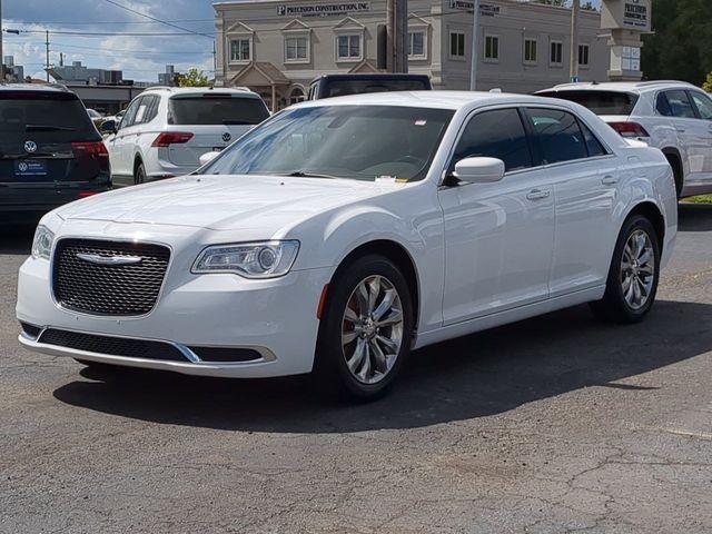 2018 Chrysler 300 Touring