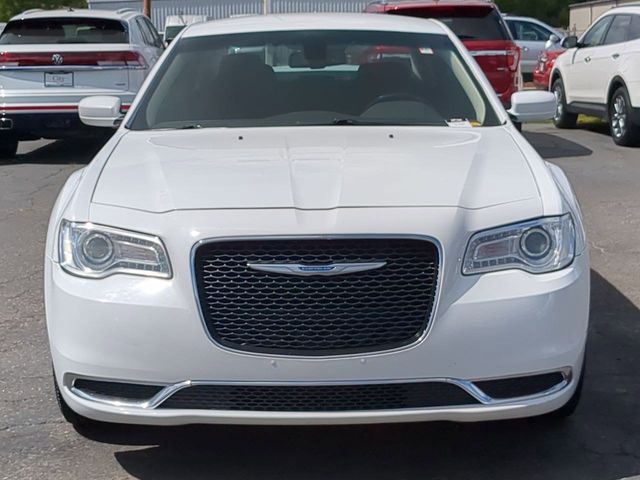 2018 Chrysler 300 Touring