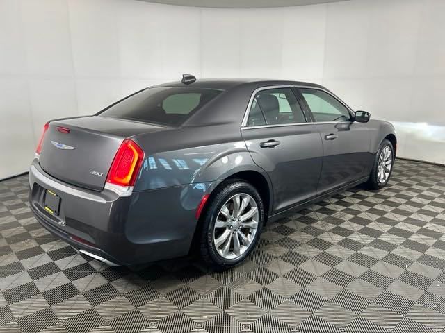 2018 Chrysler 300 Touring