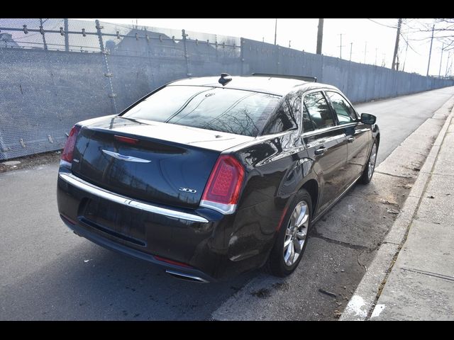 2018 Chrysler 300 Touring L