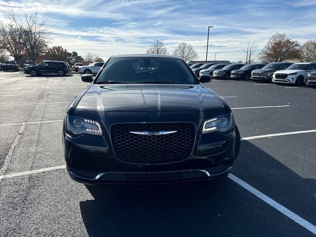 2018 Chrysler 300 Touring