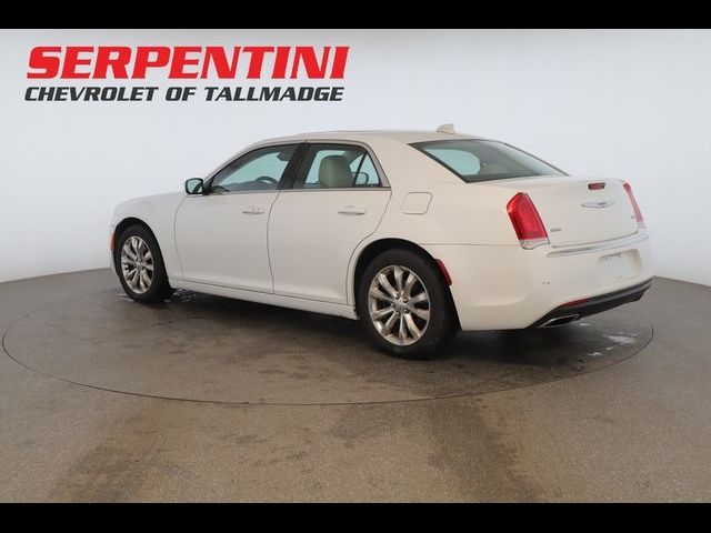 2018 Chrysler 300 Touring L