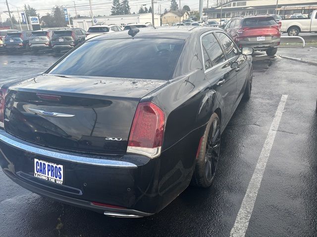 2018 Chrysler 300 Touring L