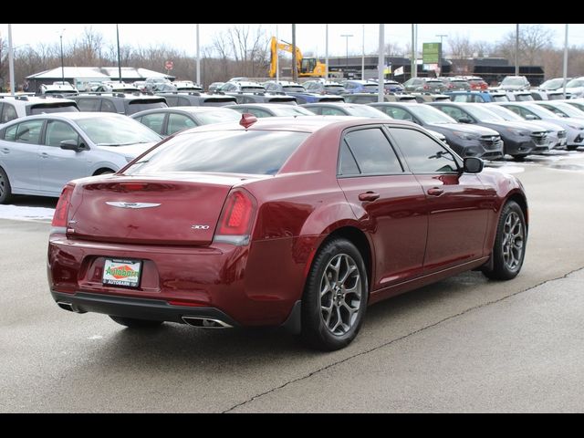 2018 Chrysler 300 Touring