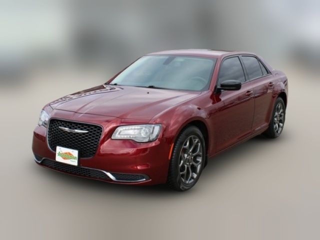 2018 Chrysler 300 Touring