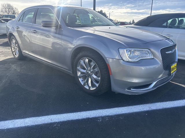 2018 Chrysler 300 Touring L