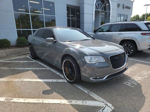 2018 Chrysler 300 Touring