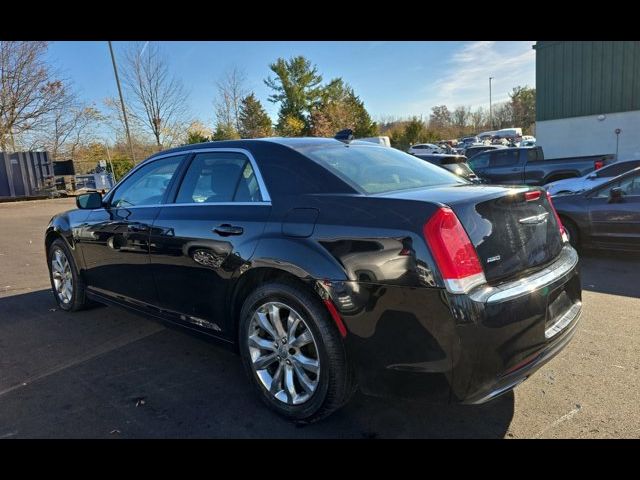 2018 Chrysler 300 Touring